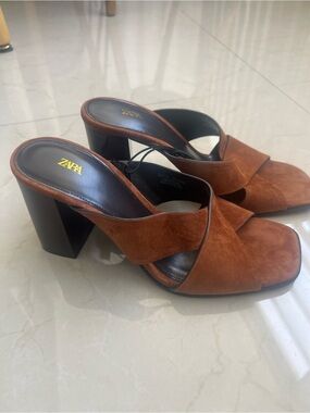 New ZARA Women's Brown Suede Block Heel Mules Sz US 8